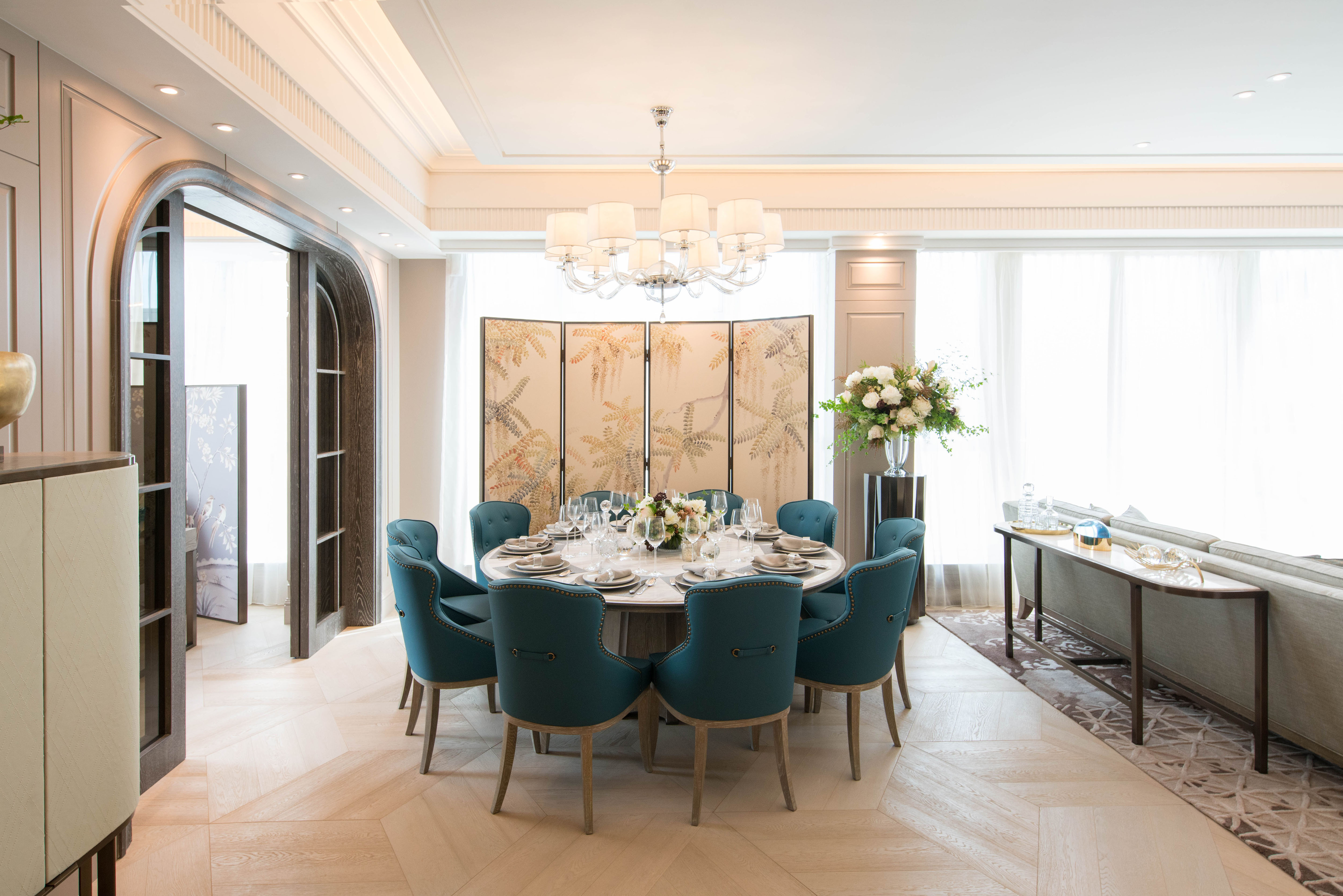 
	Actual photograph taken at Unit D of 28/F in July 2017